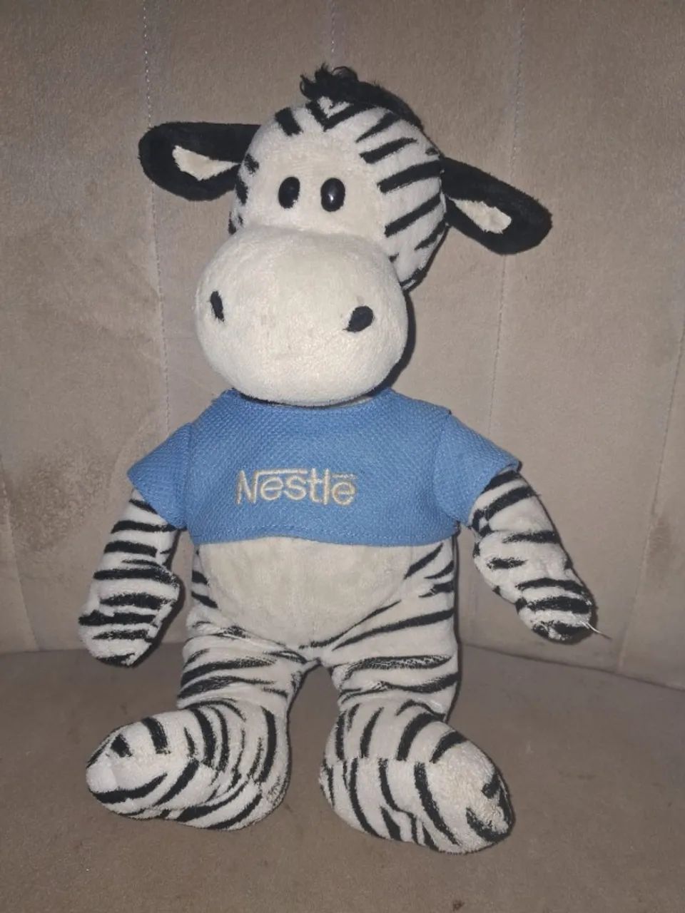 zebra de pelúcia Nestlé