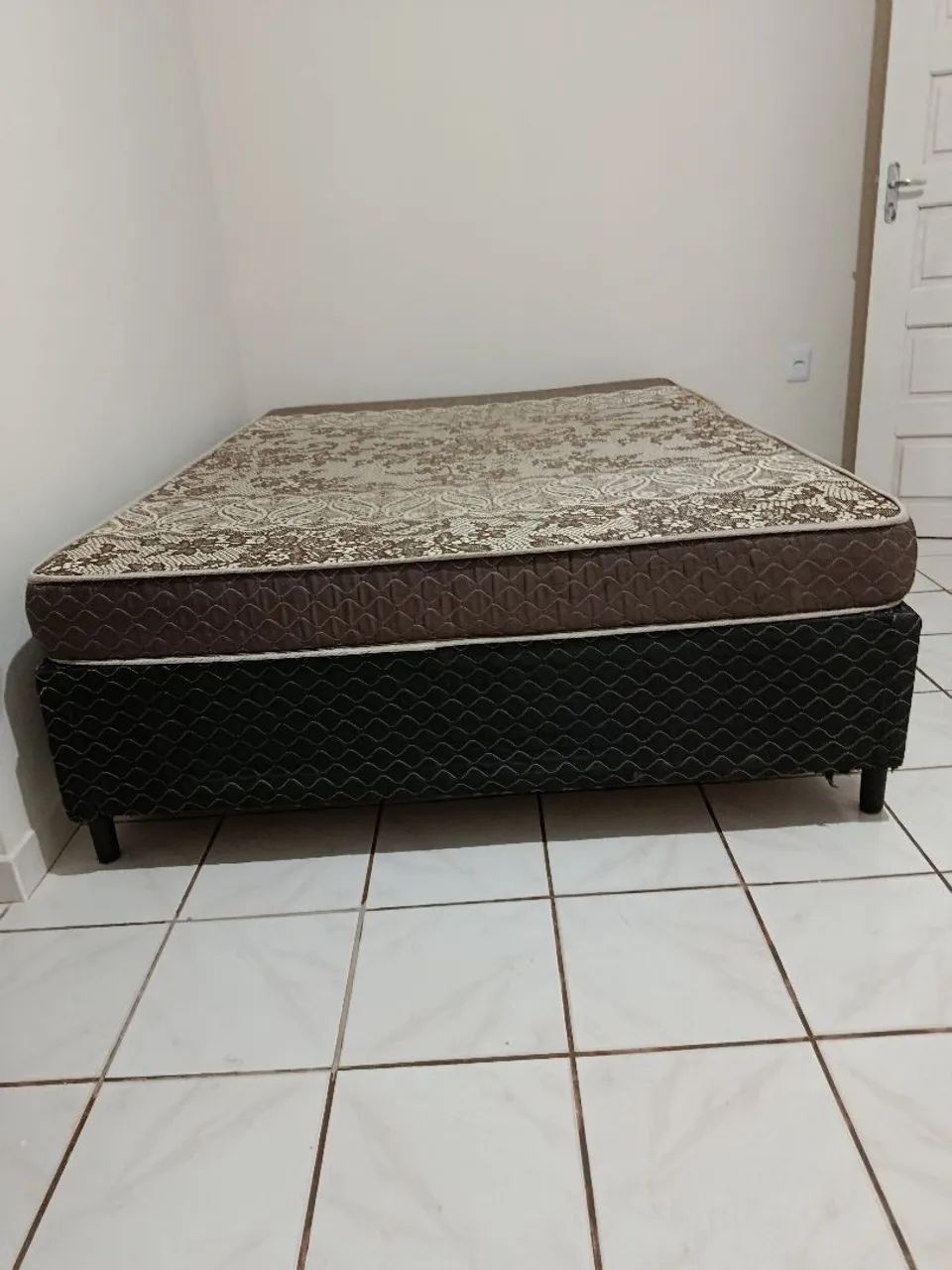 Cama de casal conservada  - Foto 2