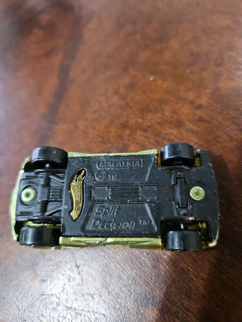 Carrinho Hot Wheels Split Decision Dourado Transparente - Foto 3