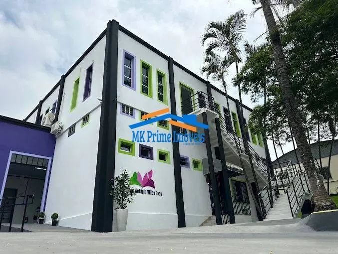 Galpão 912m² com 700,41 mts de Área Construída 12vagas