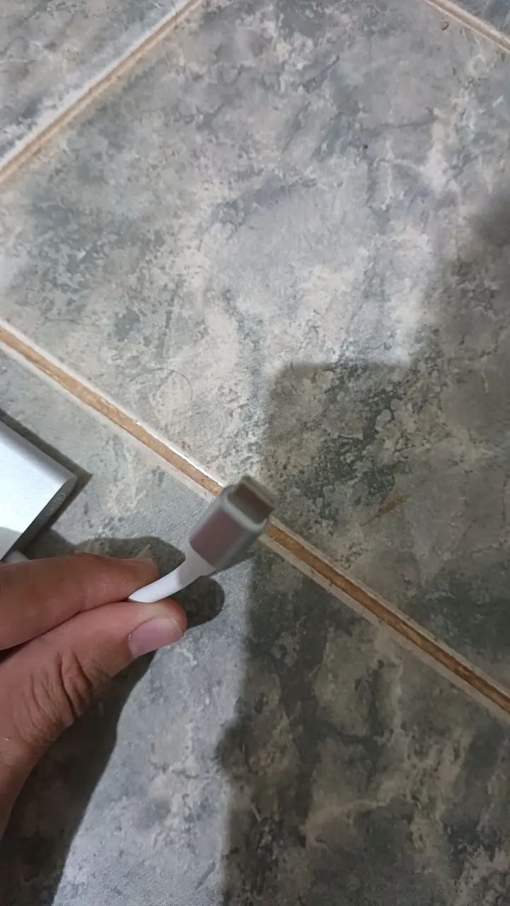 Adaptador Hub USB-C com HDMI + USB 3.0 + USB-C - Foto 3