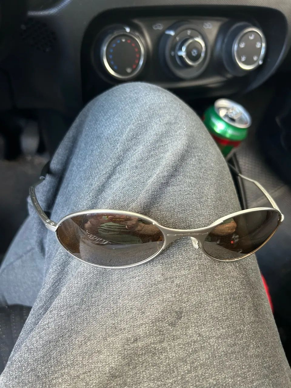 Oakley e wire 1.0