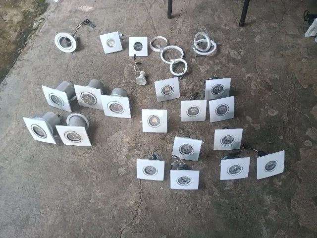 Vendo spots e luminárias usadas em bom estado  - Foto 3