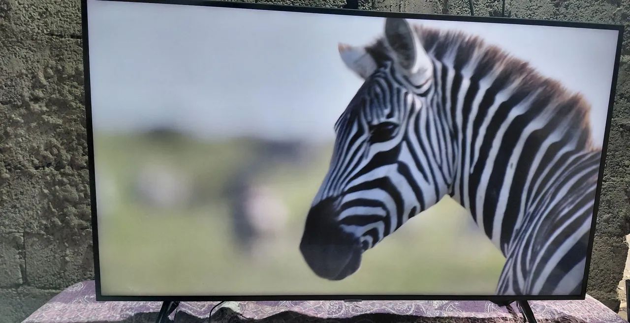 Vendo uma TV Samsung Smart 55 polegadas 4K funciona tudo certinho sem detalhe nenhum - Foto 2