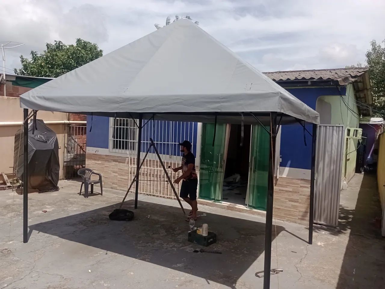 Tendas e barracas e sombreiros - Foto 3