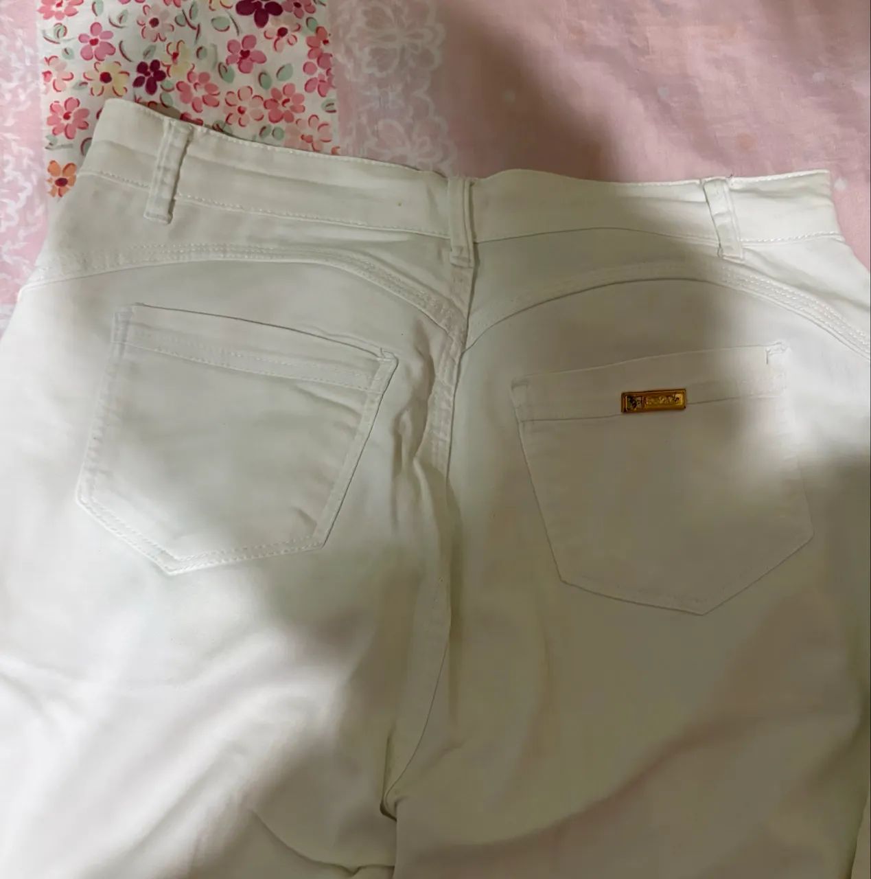 Calça branca  - Foto 2