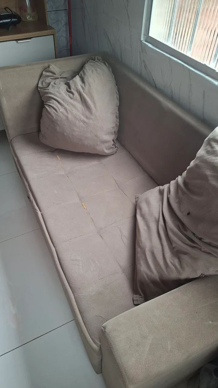 VENDO ESSE SOFÁ SEMI NOVO 
