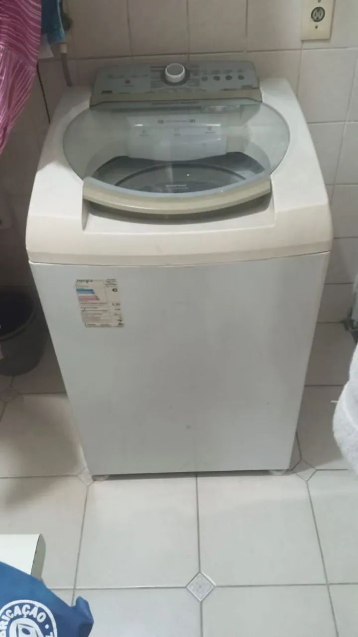 Máquina de lavar usada