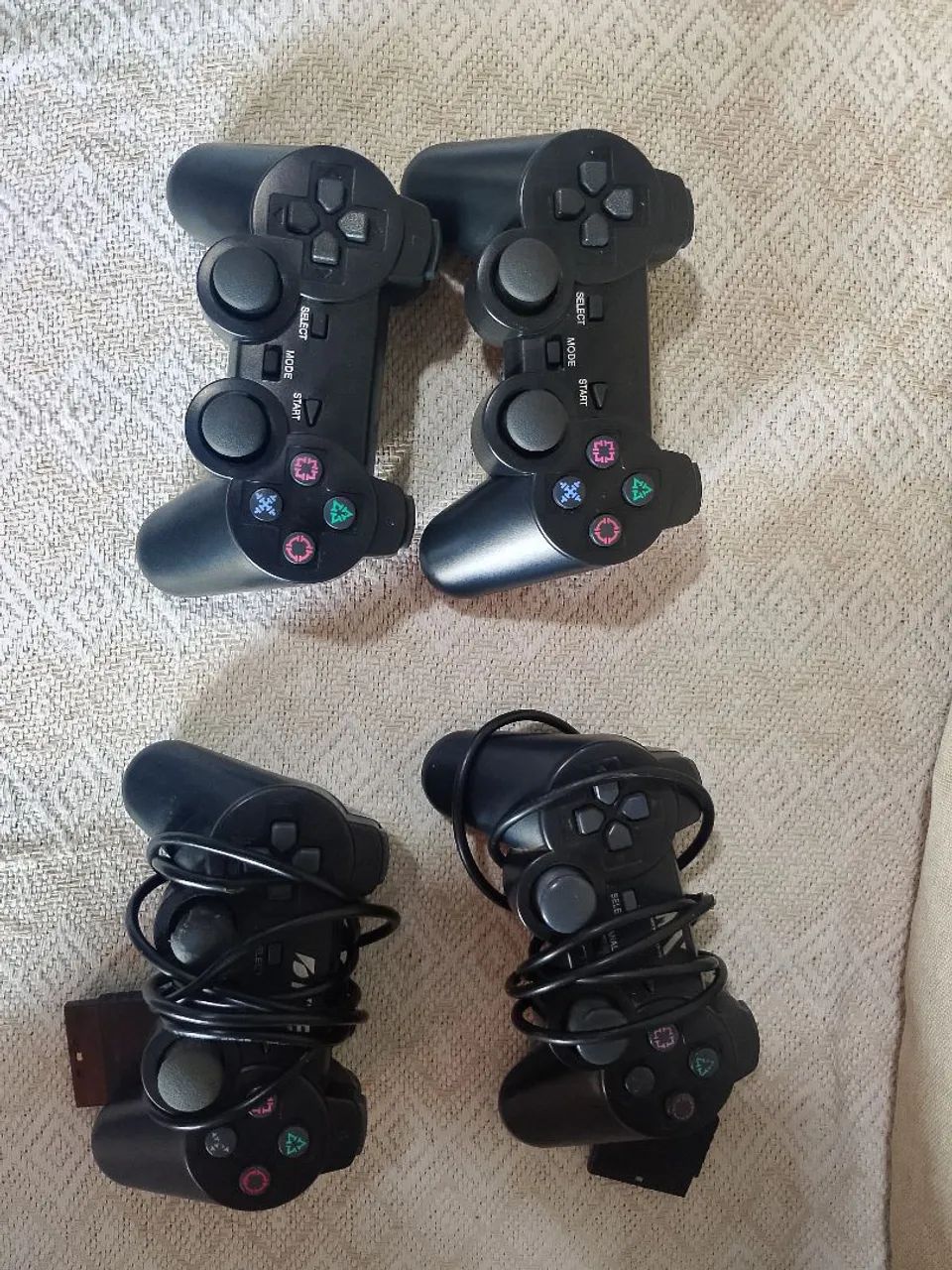 ? PS2 Slim + 4 CONTROLES + PILHAS RECARREGÁVEIS + CARREGADOR - Foto 3