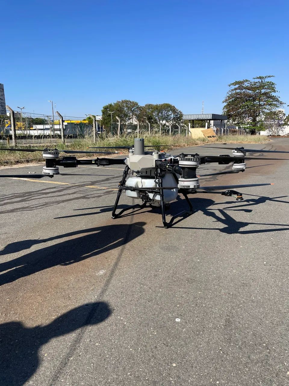 DJI AGRAS T100
