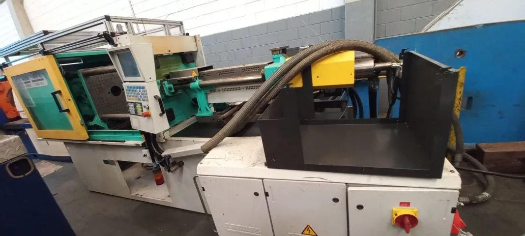 INJETORA DE PLASTICOS ARBURG MODELO 420C 1000-350 - Foto 3