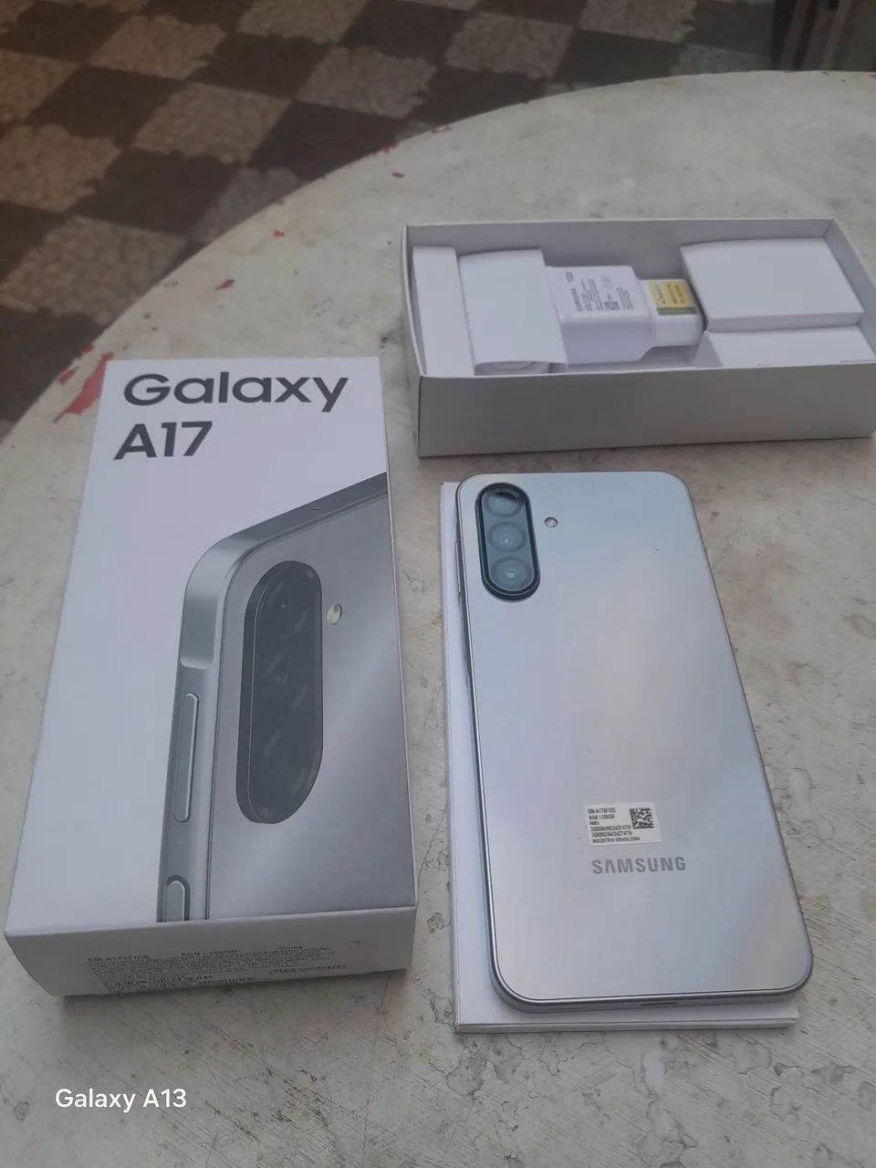 GALAXY A17 (8 de Run 256 giga)