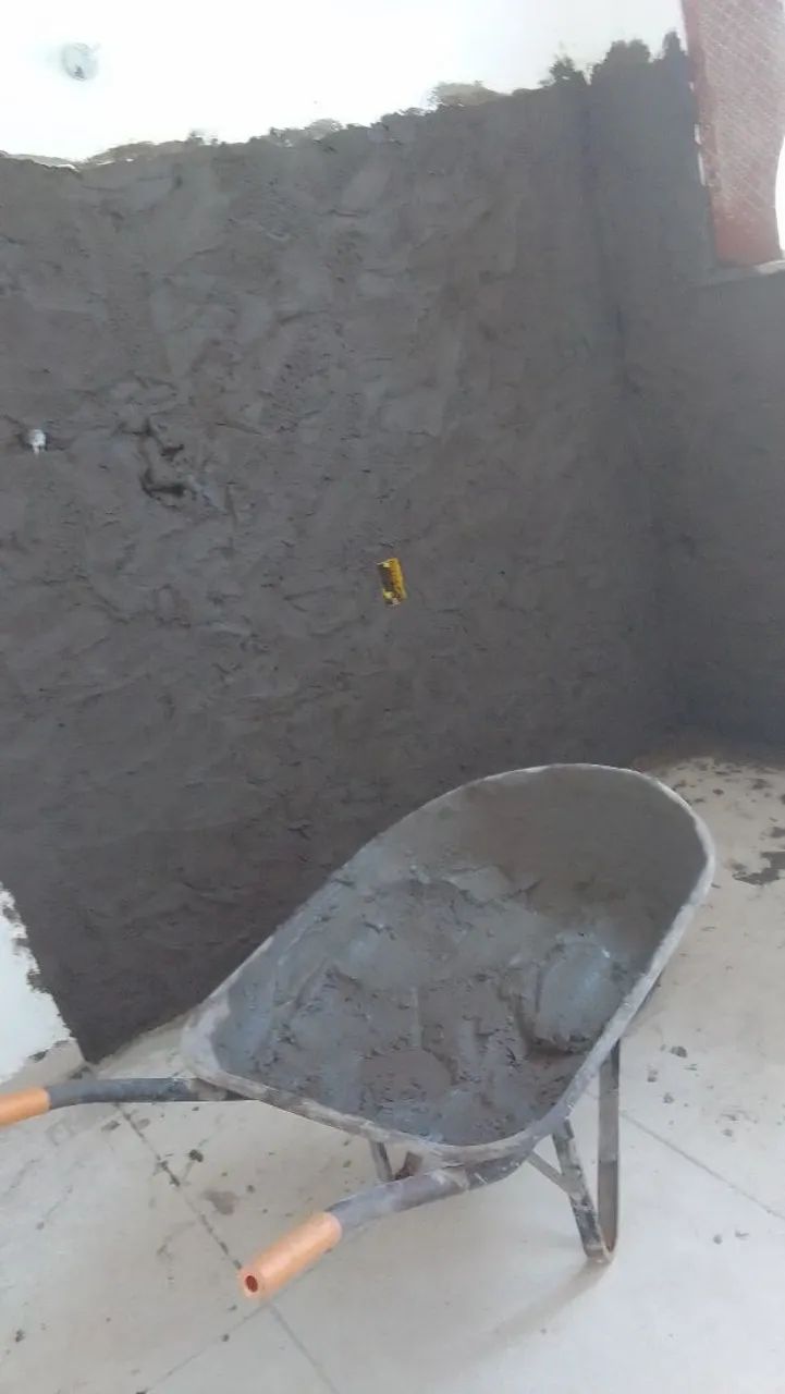 Pedreiro carpinteiro 