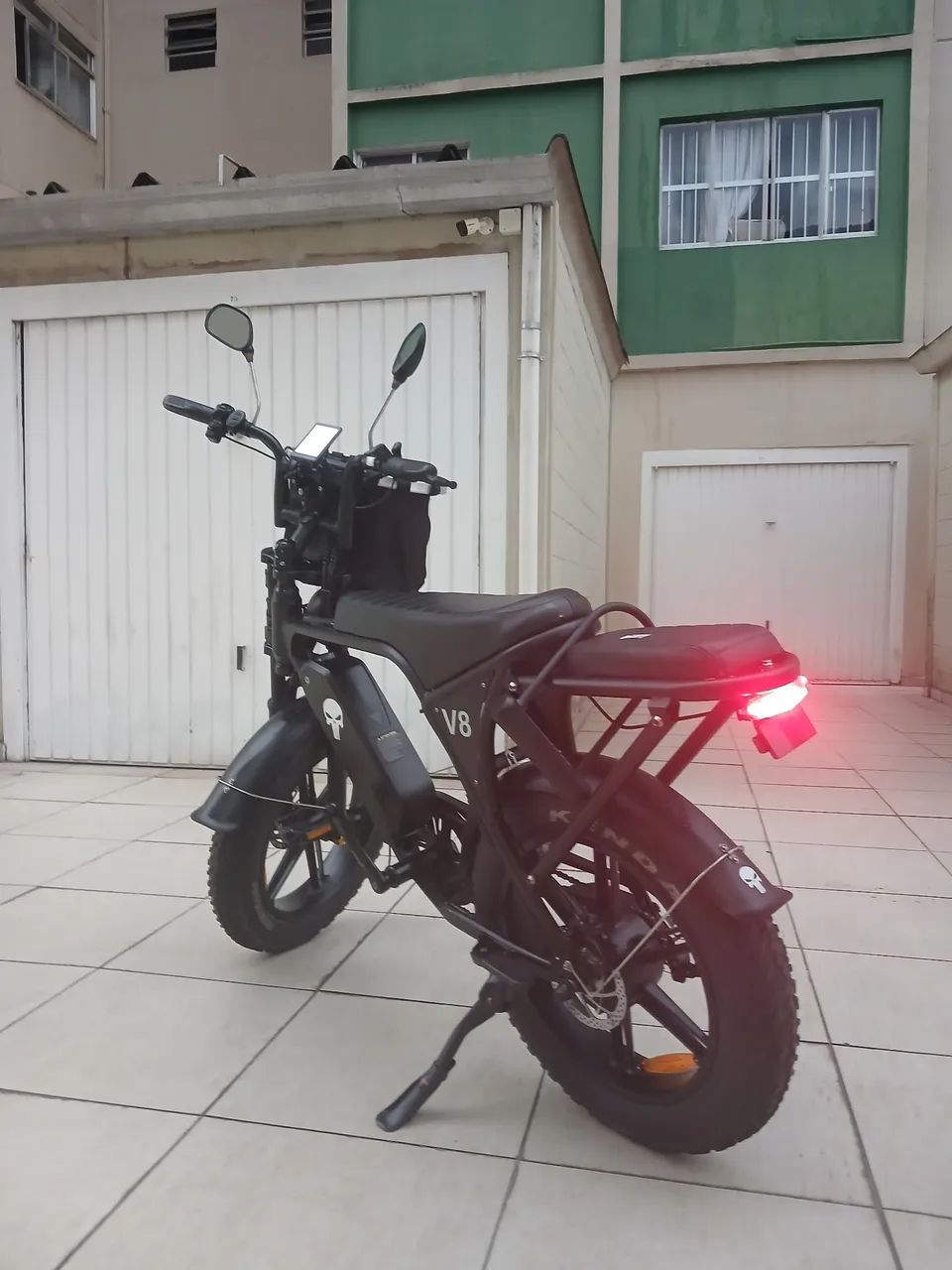 Bicicleta elétrica V8 1000W - Foto 2