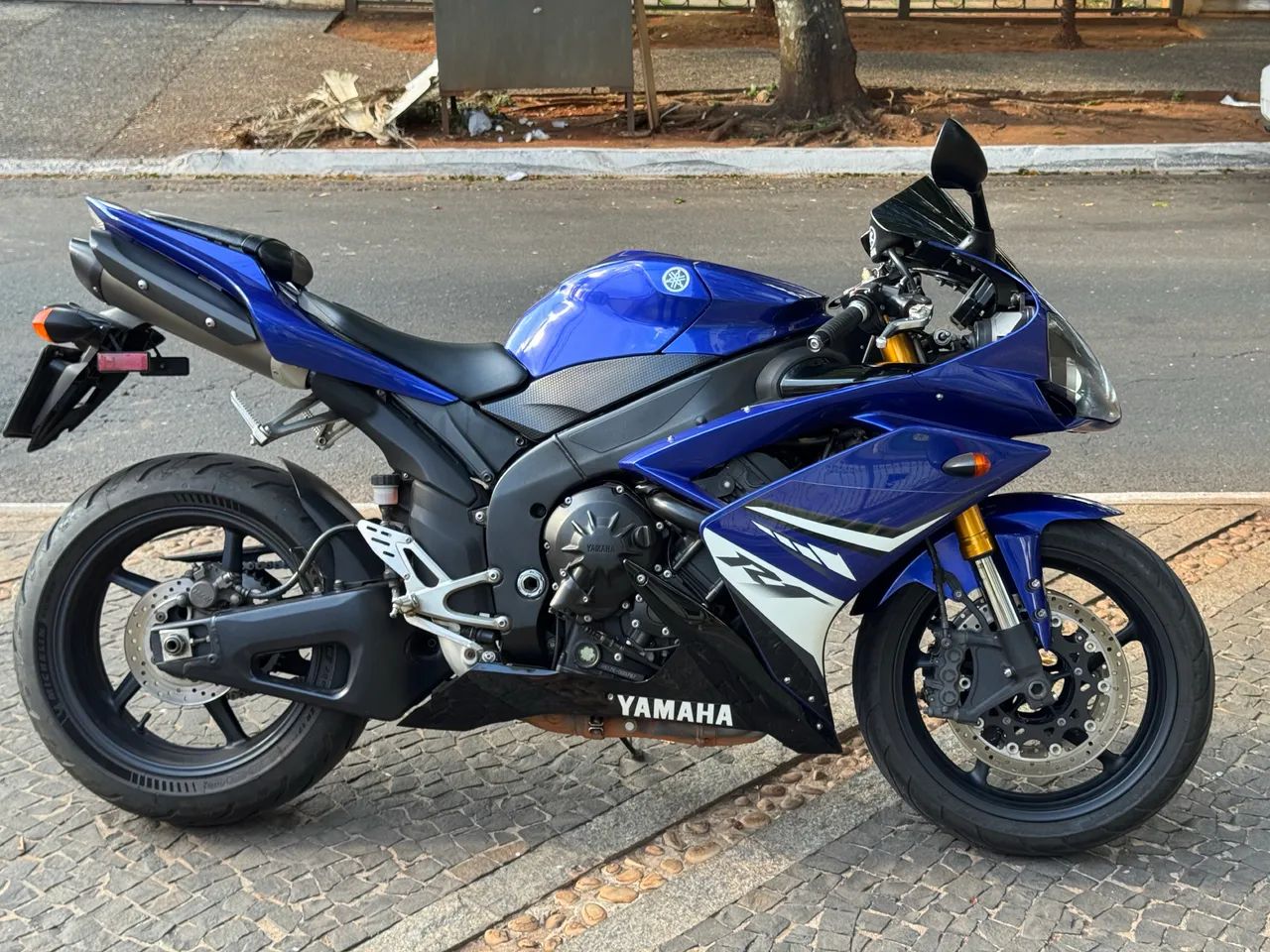 Yamaha R1 - Foto 4