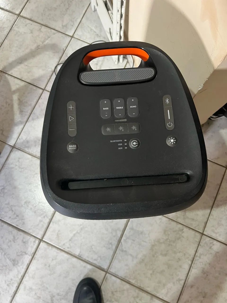 JBL Partybox 310 oportunidade  - Foto 4
