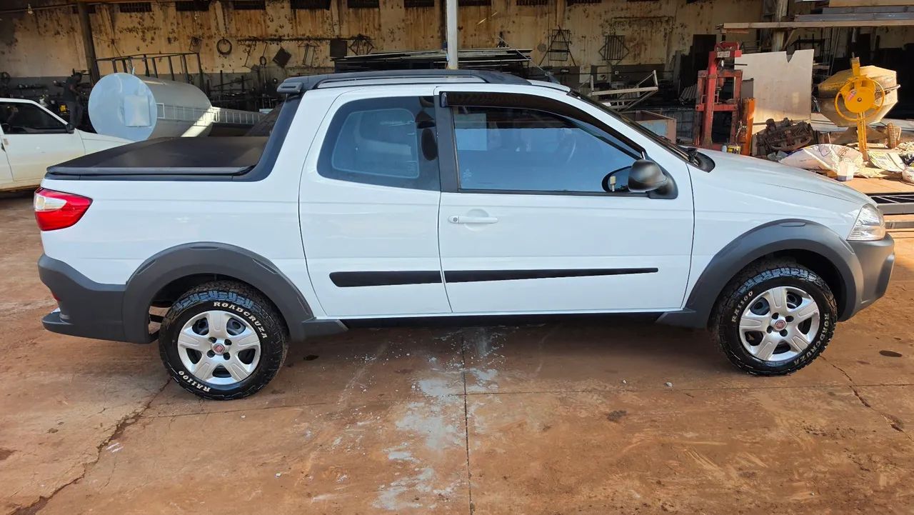 Fiat Strada Working Hard 1.4 Fire Flex 8V CD 2017 - Foto 3
