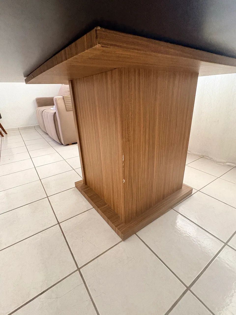 Mesa de Jantar Grande 1,40 x 1,40 com Tampo de Vidro - Foto 3
