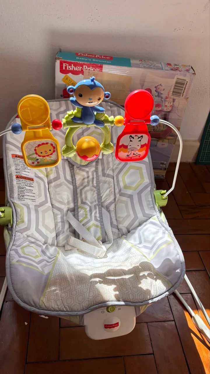 Cadeirinha fisher-price com mobile vibração e caixa 