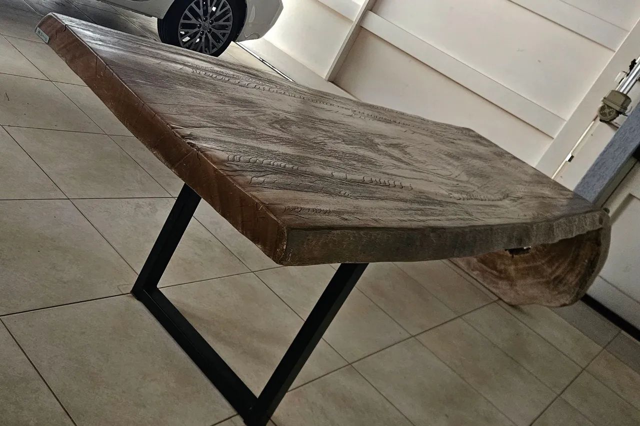 Mesa madeira maciça  - Foto 4