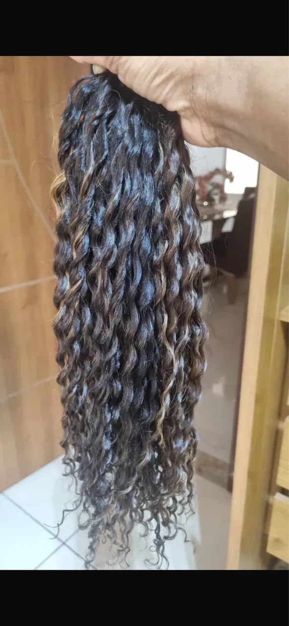 4 telas cachos feito 160 gramas 42 cm 