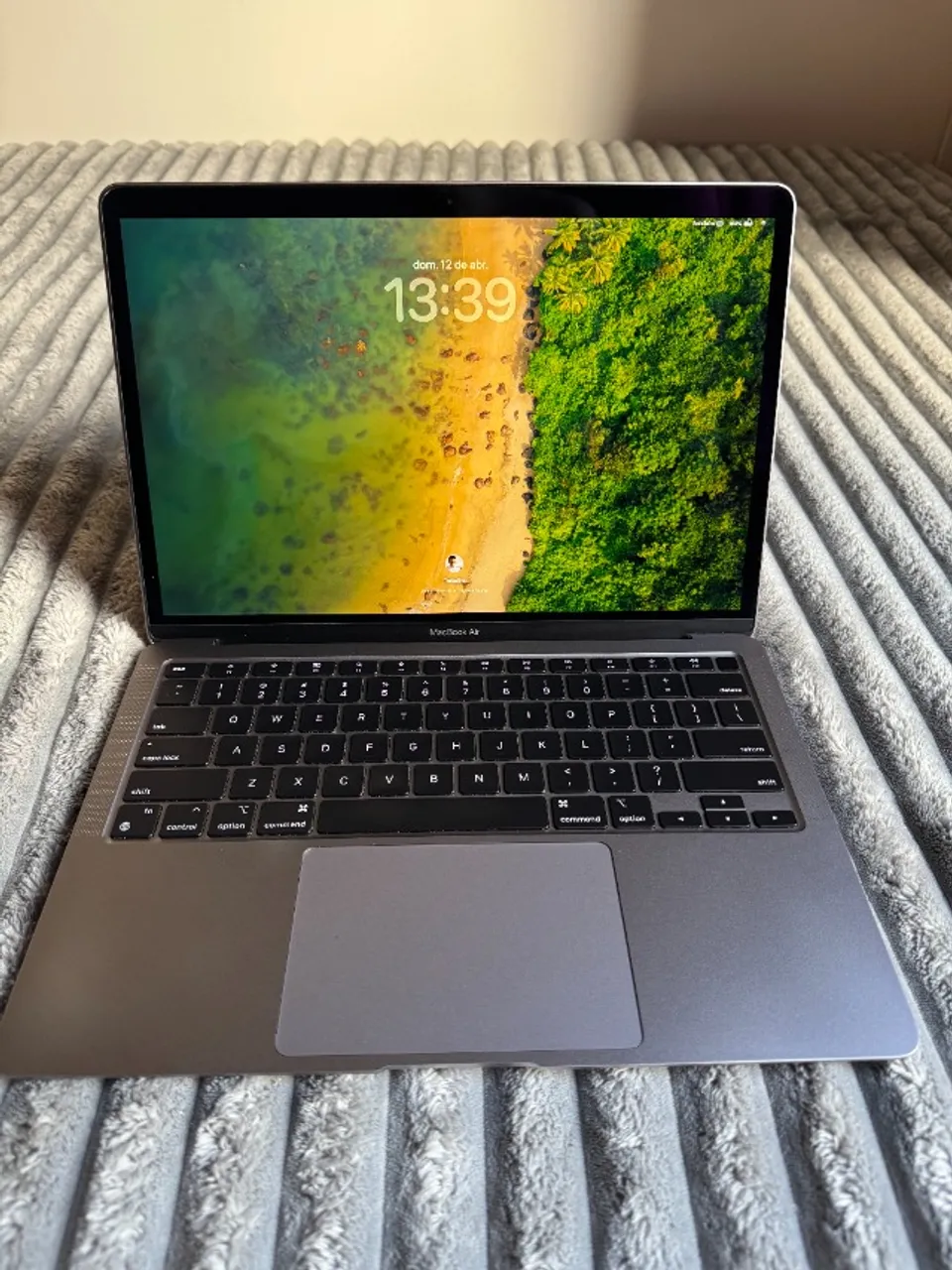 Macbook Air M1 - 13 Cinza-espacial 8gb - 256gb Ssd - Apple