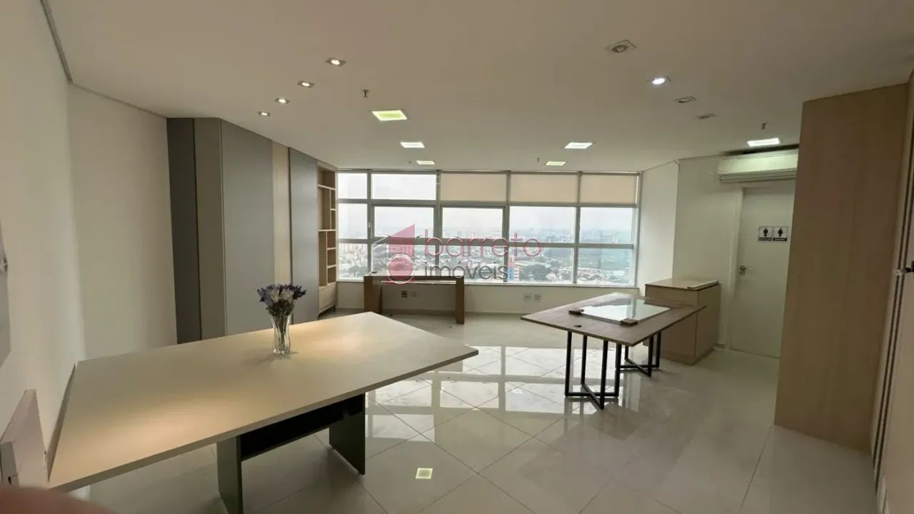 SALA COMERCIAL PARA LOCAÇÃO NO EDIFÍCO GOLDEN OFFICE - JUNDIAÍ/SP