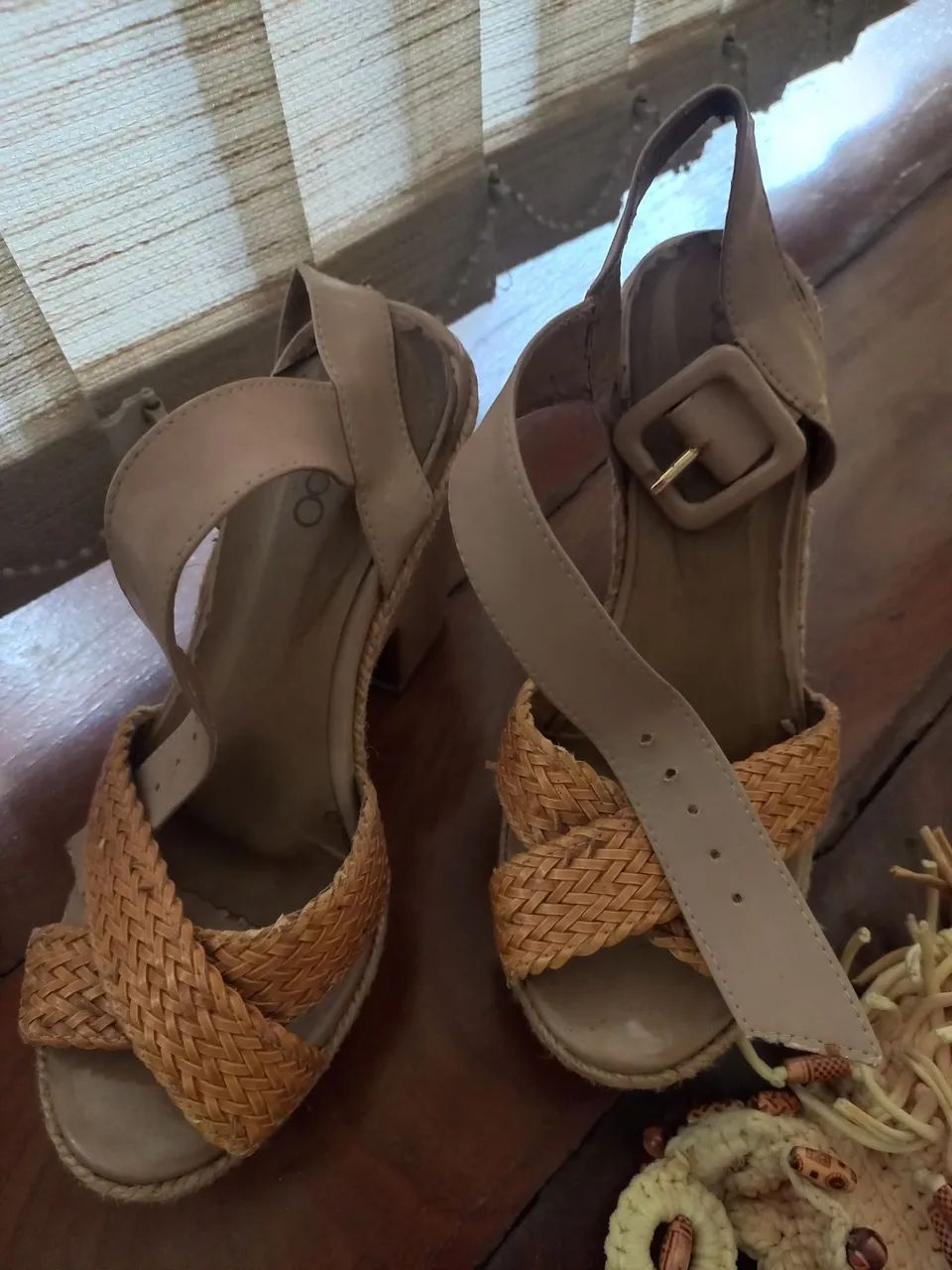 Sandália Scamboo e bolsa - Foto 2