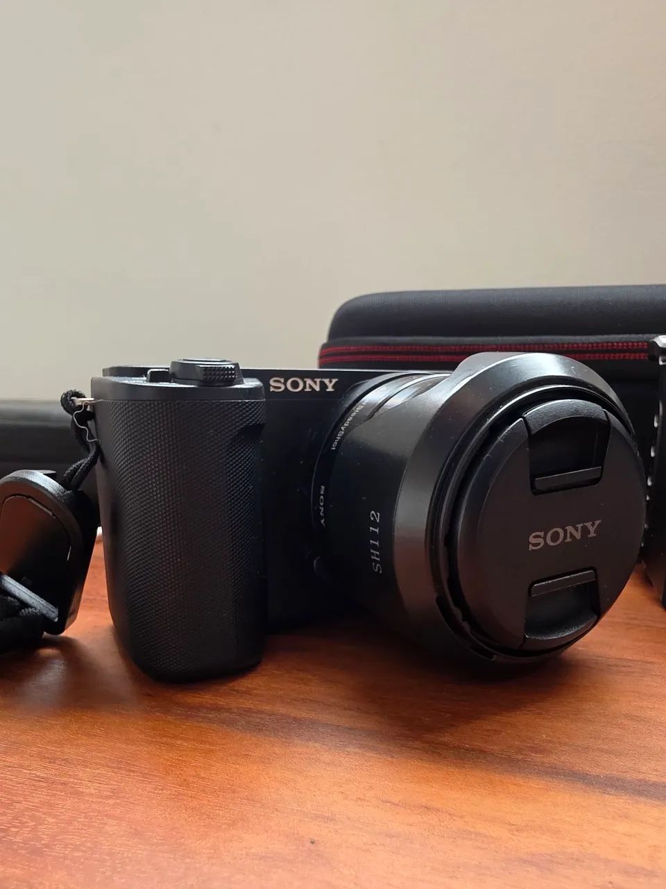Sony ZV E10 MARK II + Lente Sony 35mm f1.8/OSS - Foto 2