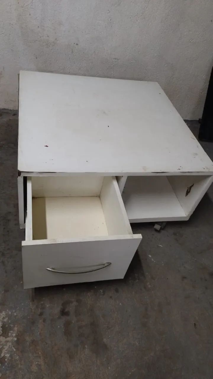 Móvel Mesa de centro com Rodizio, Quadrado 80x80x40 c Gaveta 