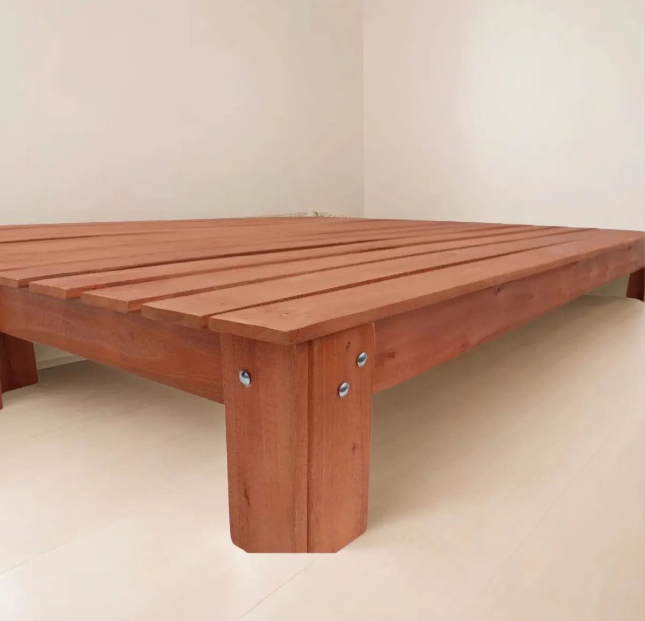Base madeira cama queen modelo penafort  - Foto 2