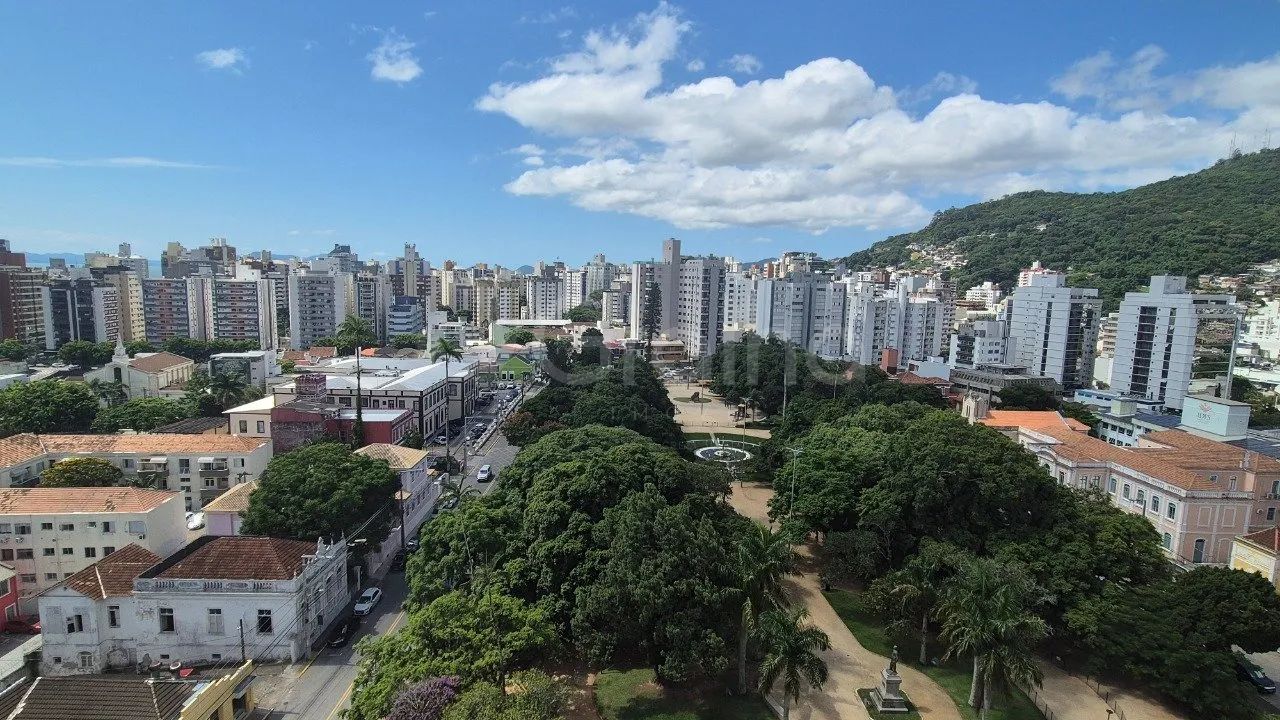 Apartamento amplo 5 dormitórios em andar alto a venda no centro