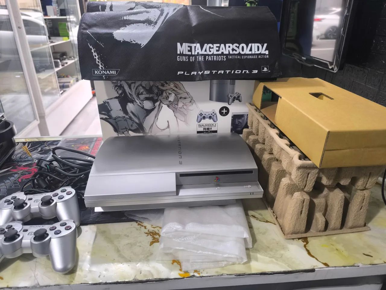 Ps3 FAT japonês Metal gear 4 - Consoles de Vídeo Game - Centro