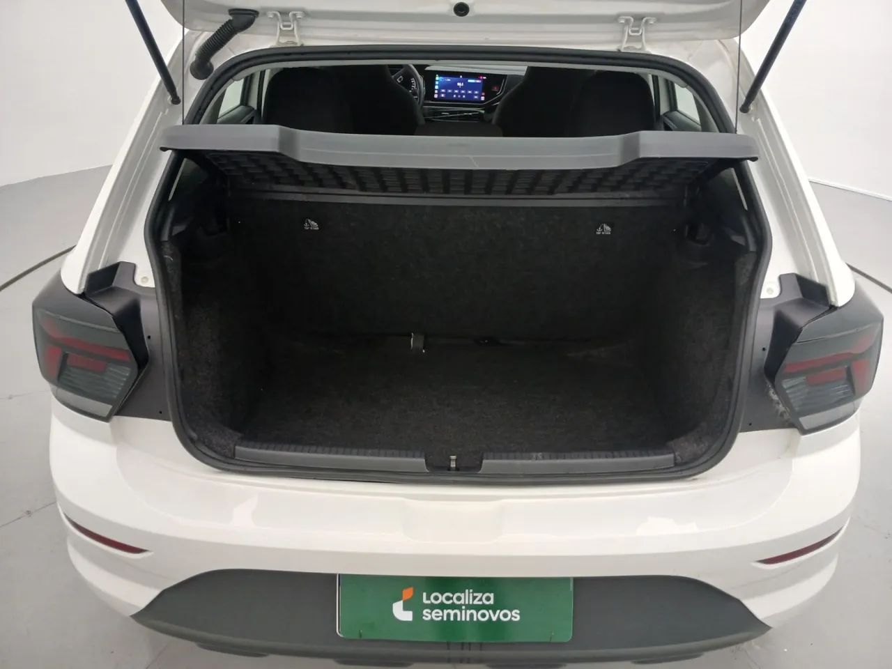 Volkswagen Polo Track 1.0 Flex 12V 5p, foto 9 de 18