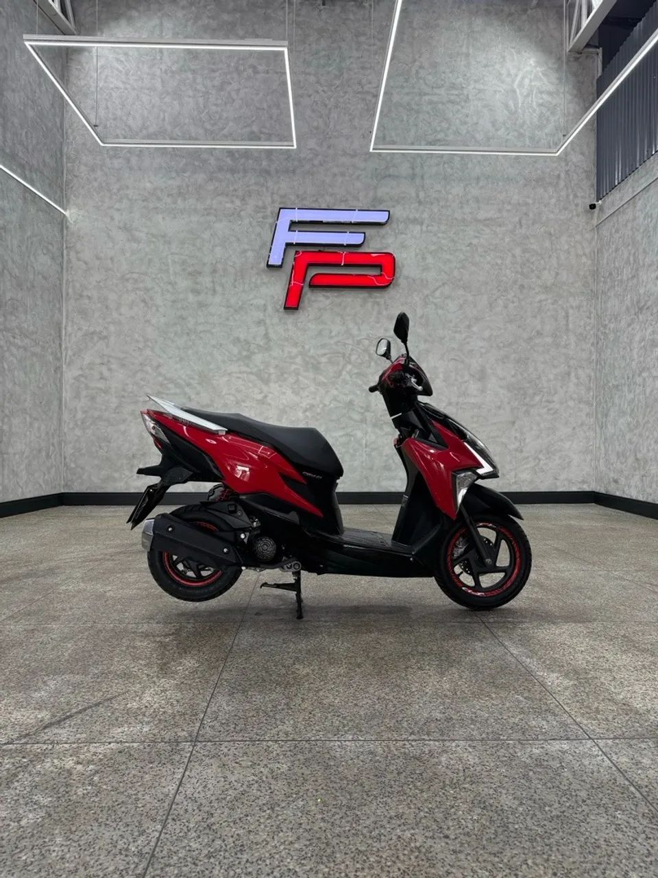 Honda ELITE 125 2023, apenas 2418 km, ótima oportunidade