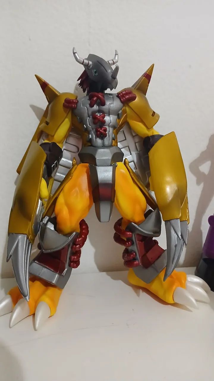 War Greymon figure pvc 21cm