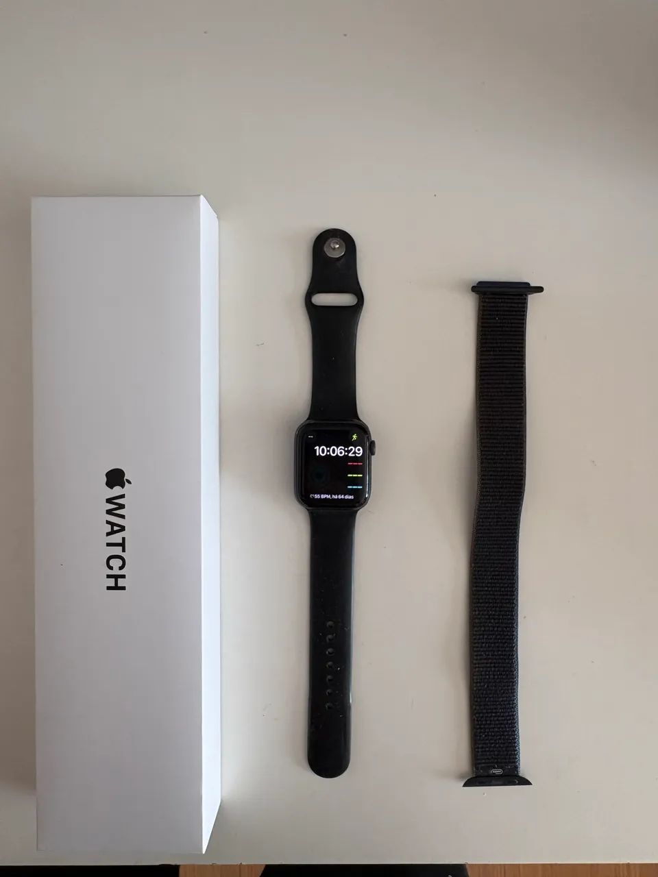 服/ファッション Apple Watch SE 44mm space Gray Apple Watch SE (GPS) 44mm Caixa Alumínio Cinza-Espacial, Pulseira