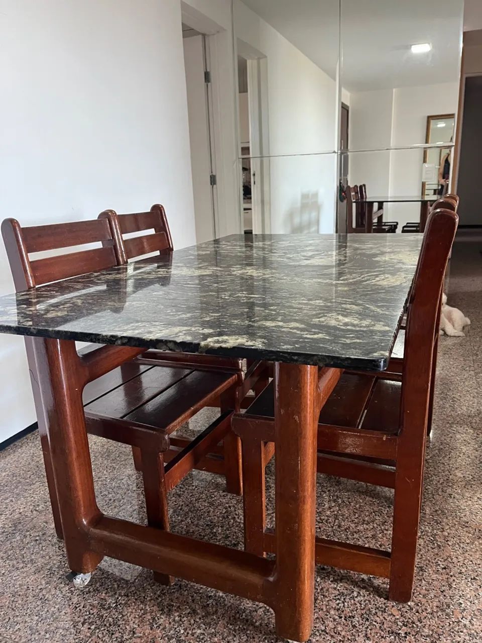 Mesa de jantar de granito e madeira maciça - Foto 4