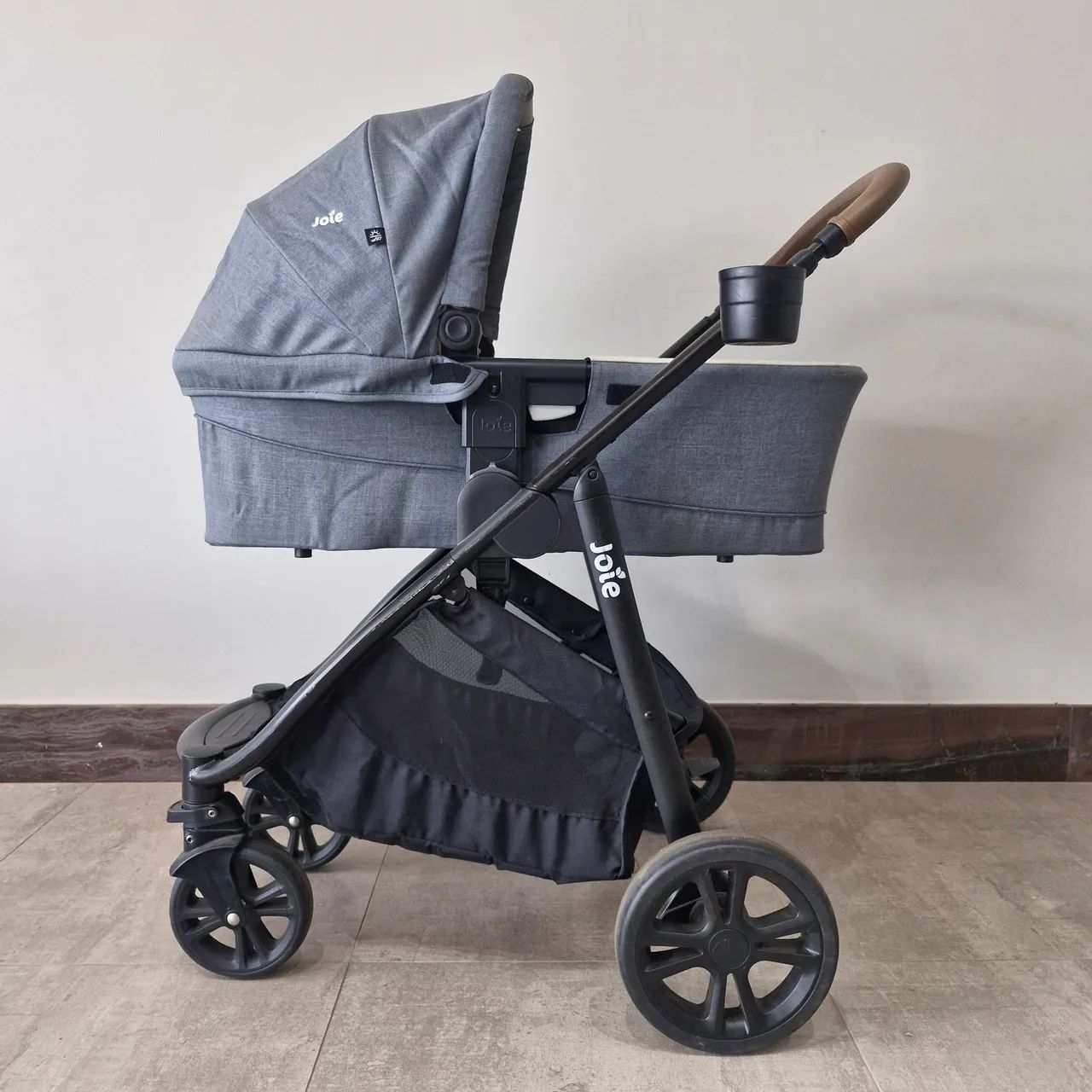Carrinho de Bebê importado 3 x 1 com moisés e bebê conforto - Foto 4