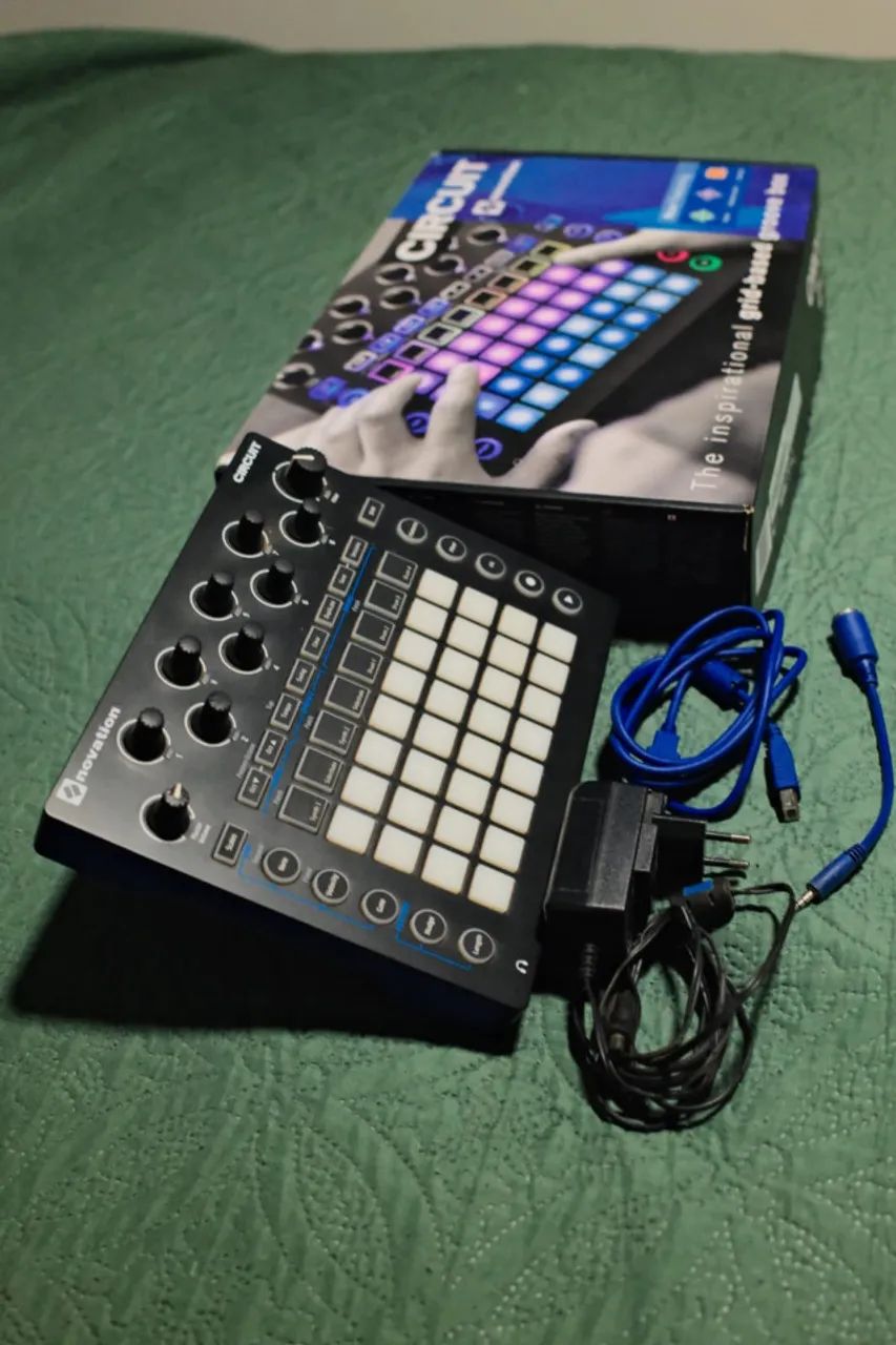 Sintetizador/Groovebox Novation Circuit - Instrumentos musicais