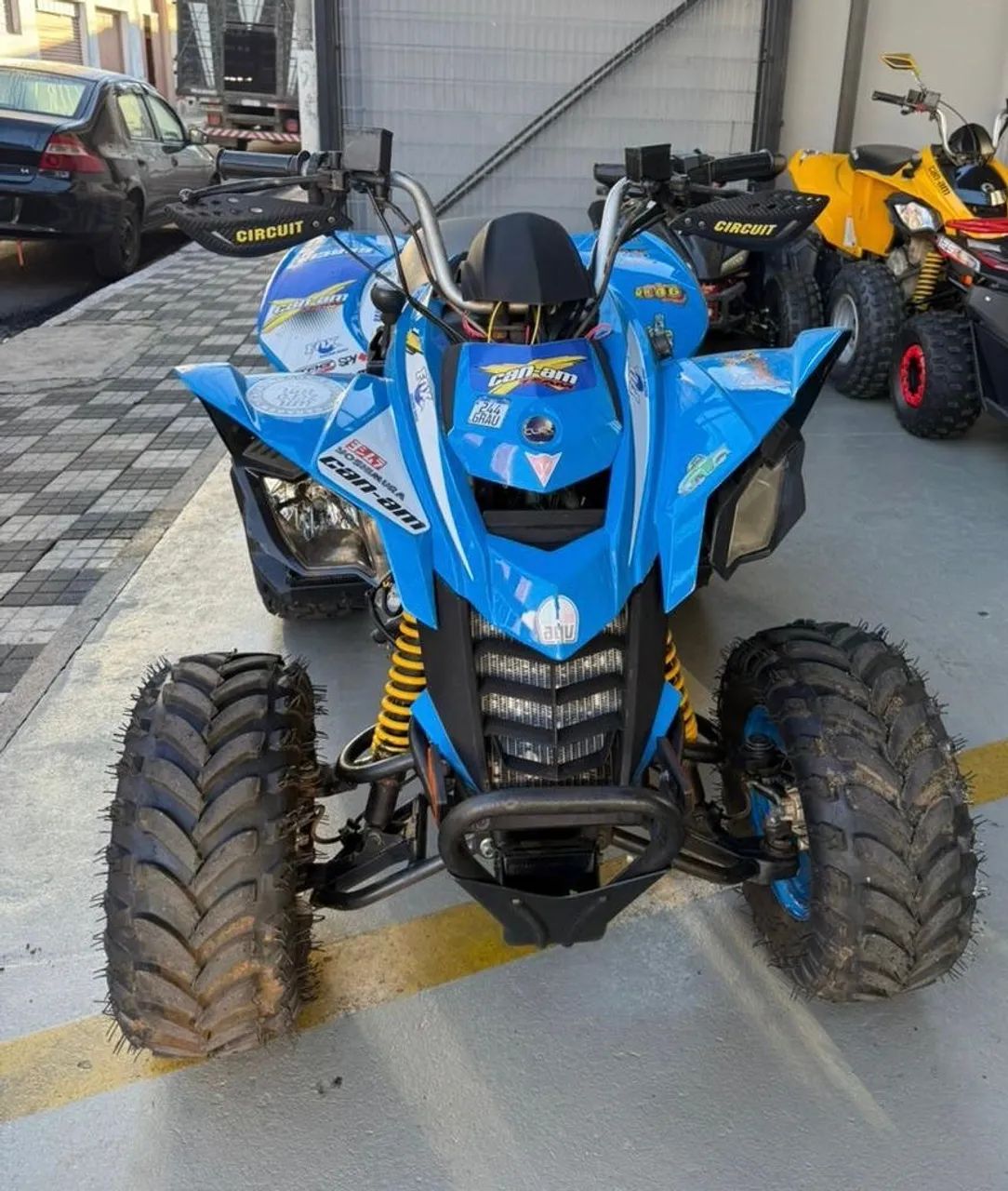Quadriciclo Can-am 2013