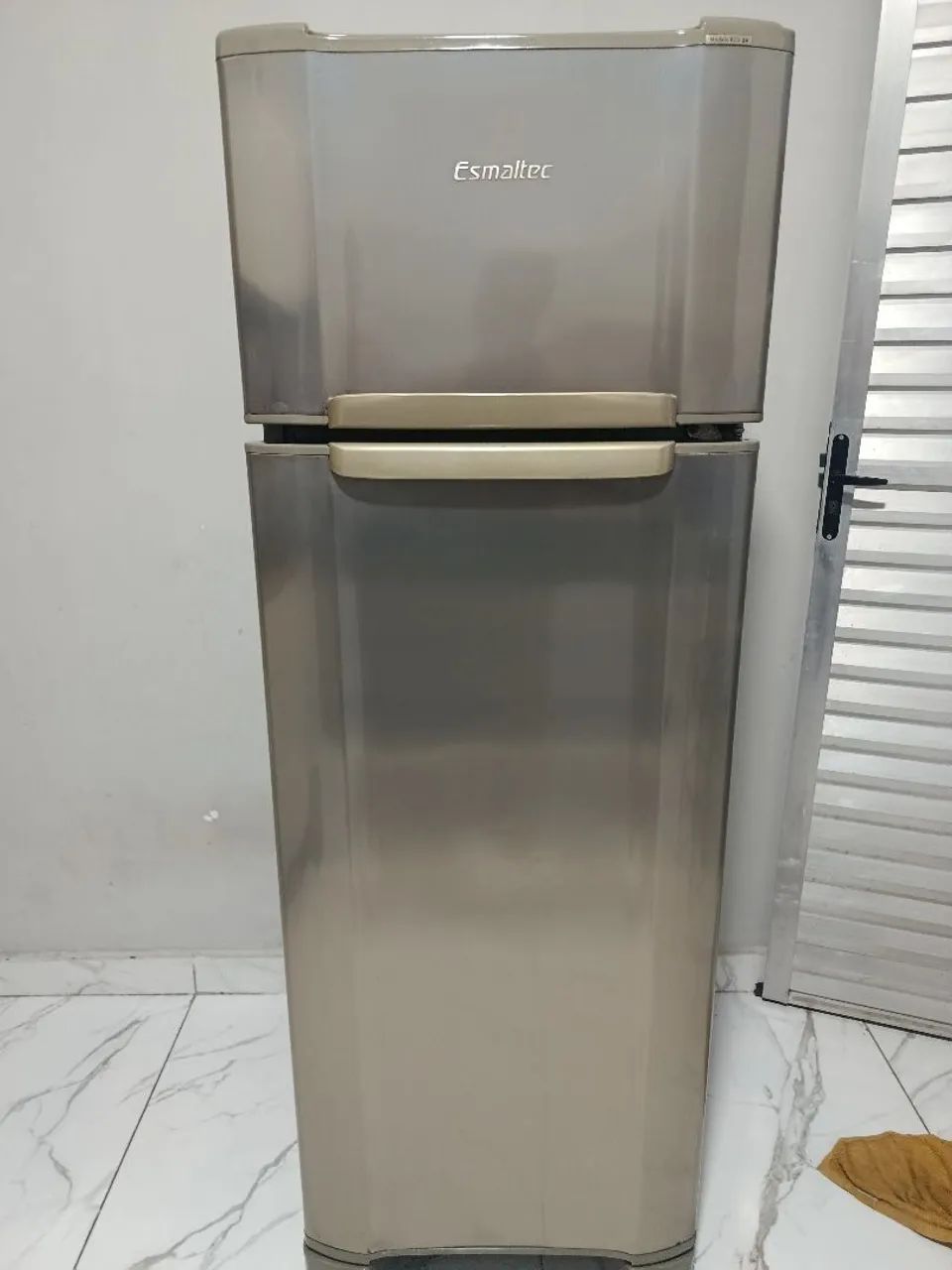 Geladeira esmalte sem nova 