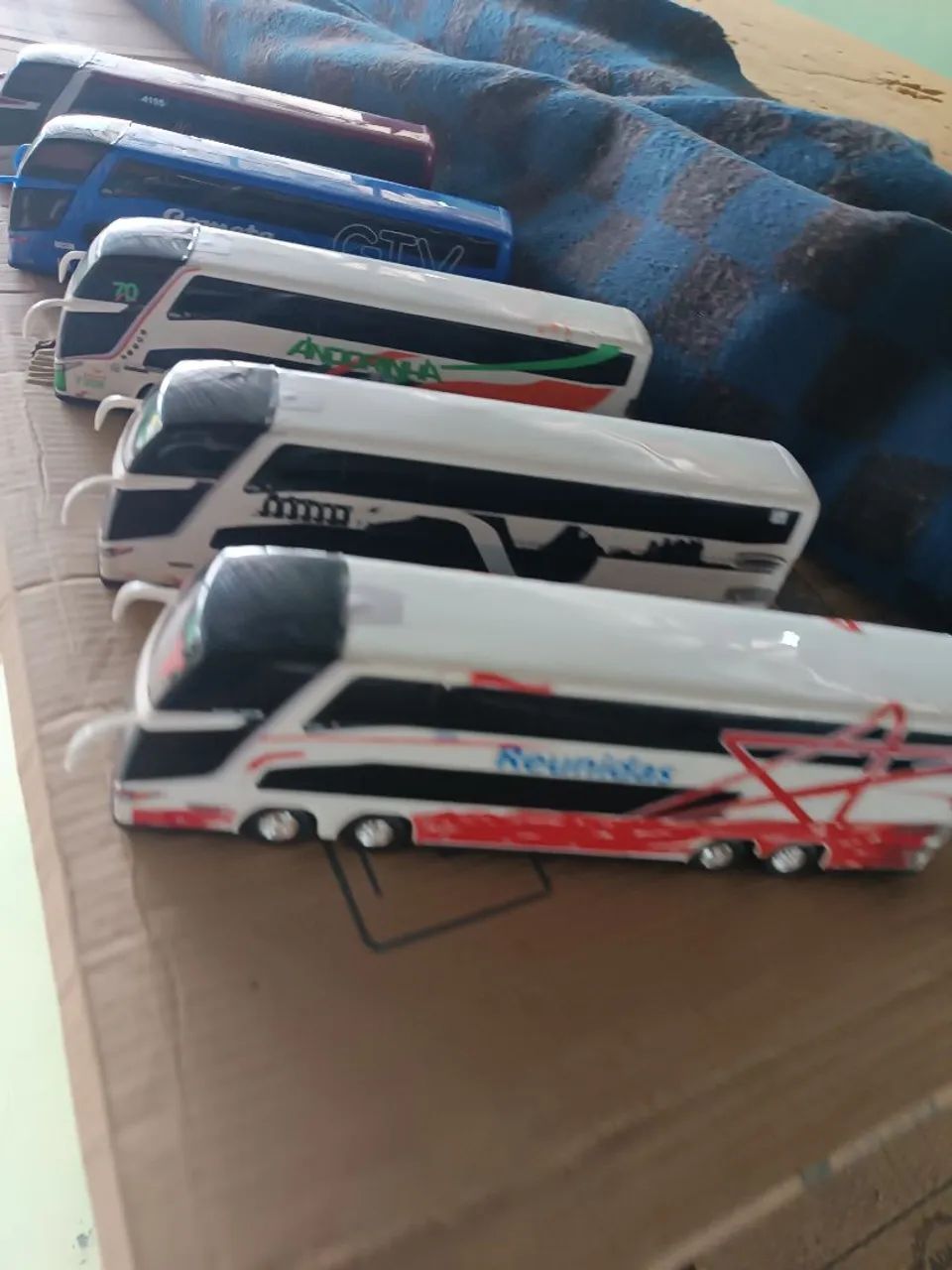 Miniatura de ônibus 
