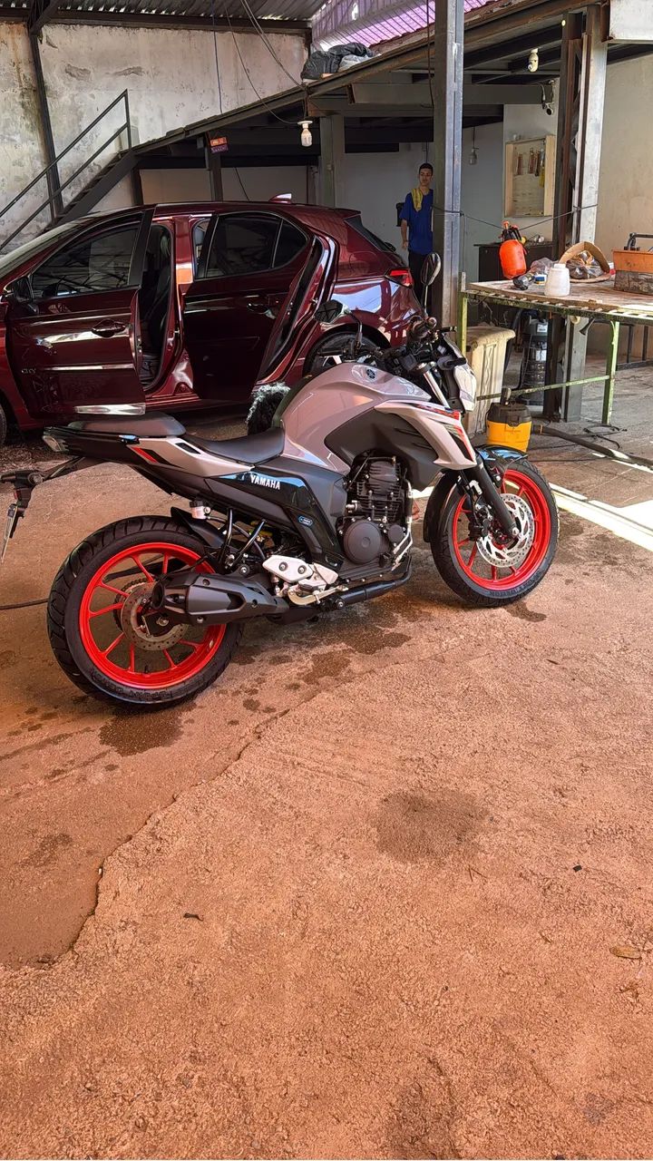 FZ25 CONECT  - Foto 2