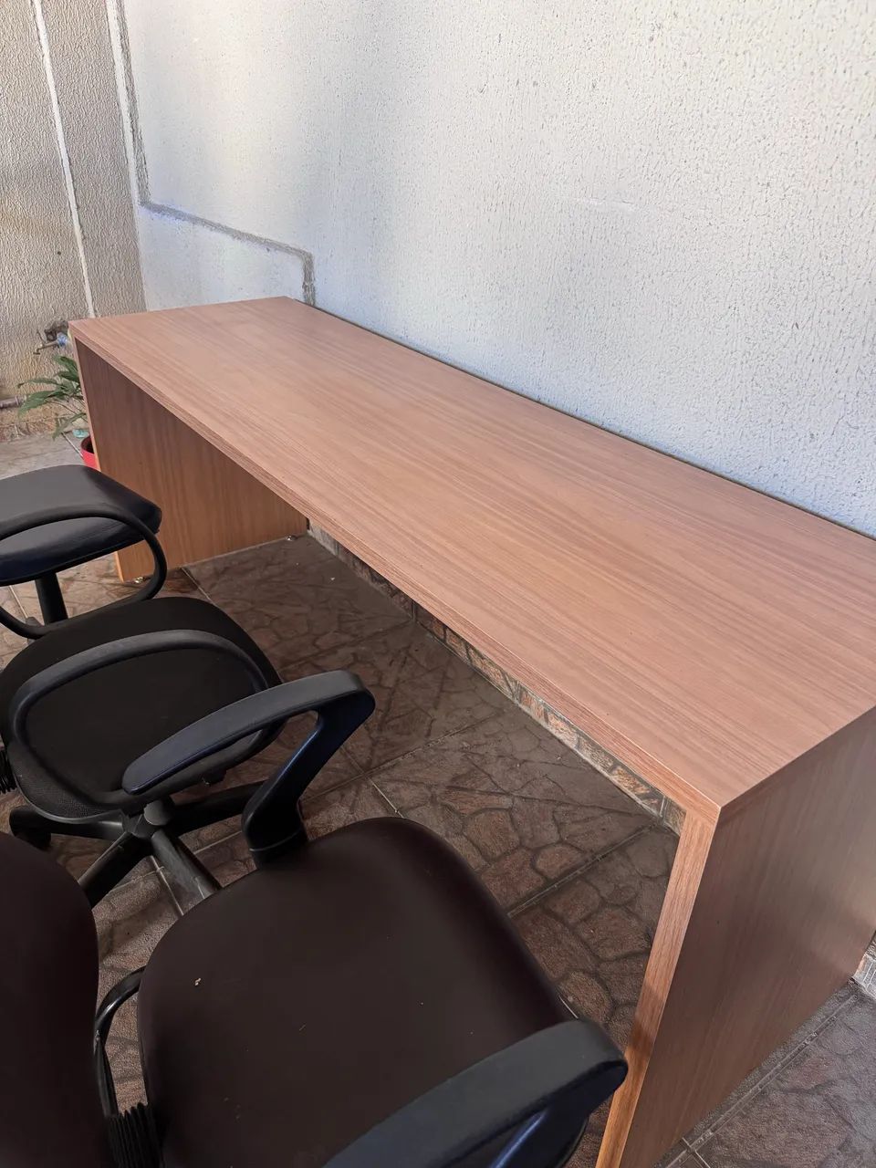 Mesa de escritório e cadeiras  - Foto 3