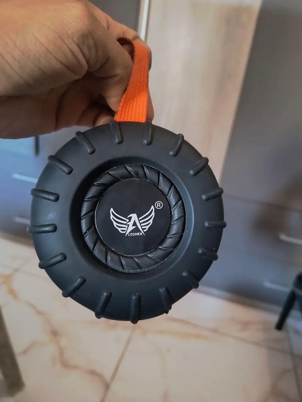 Caixinha bluetooth aprova d'água  - Foto 2