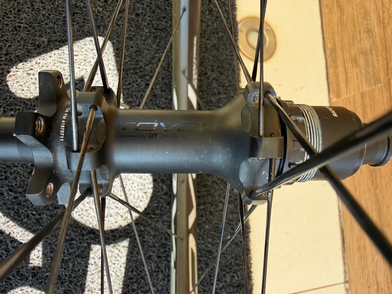 Roda Roval Control SL Carbon DT 180 - Foto 5