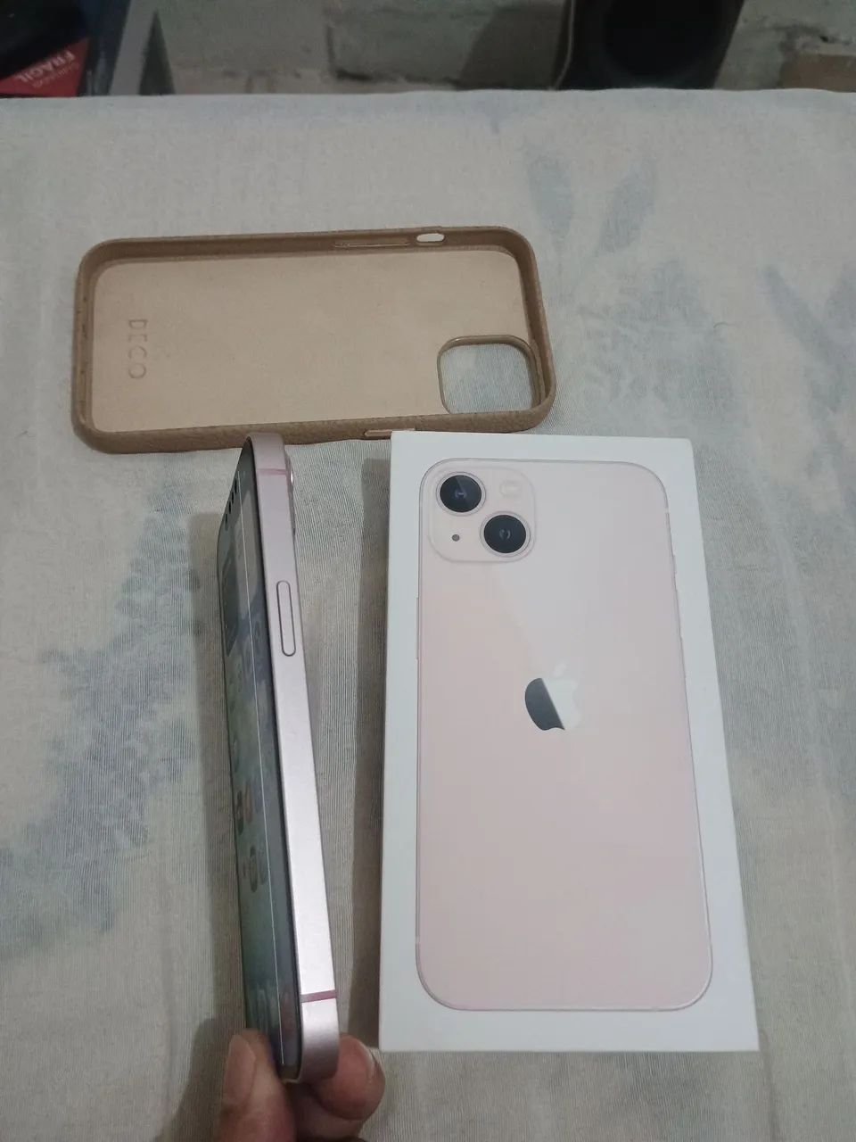iPhone 13 128 gigas tela com  listra - Foto 4