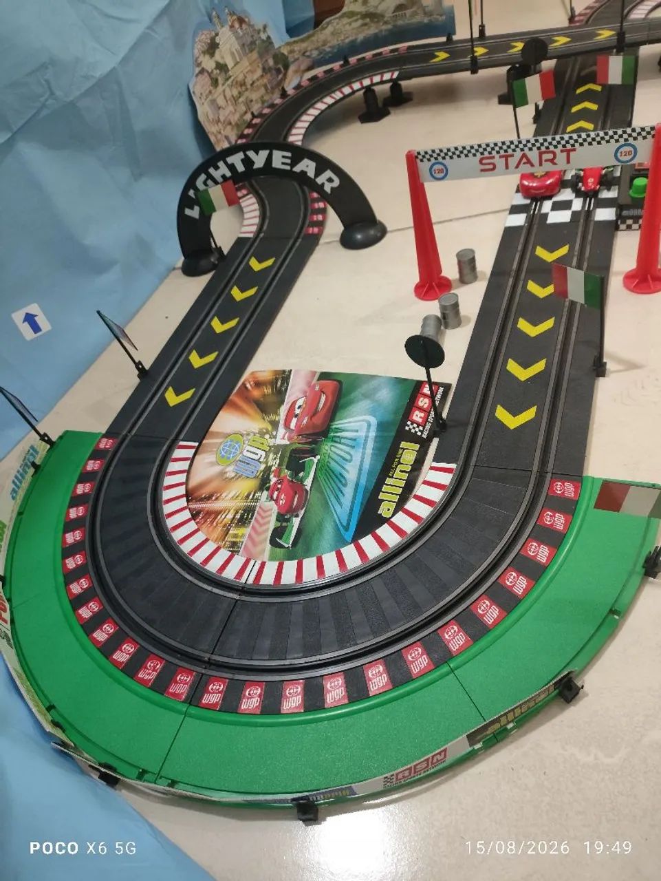 Autorama pixar carros 