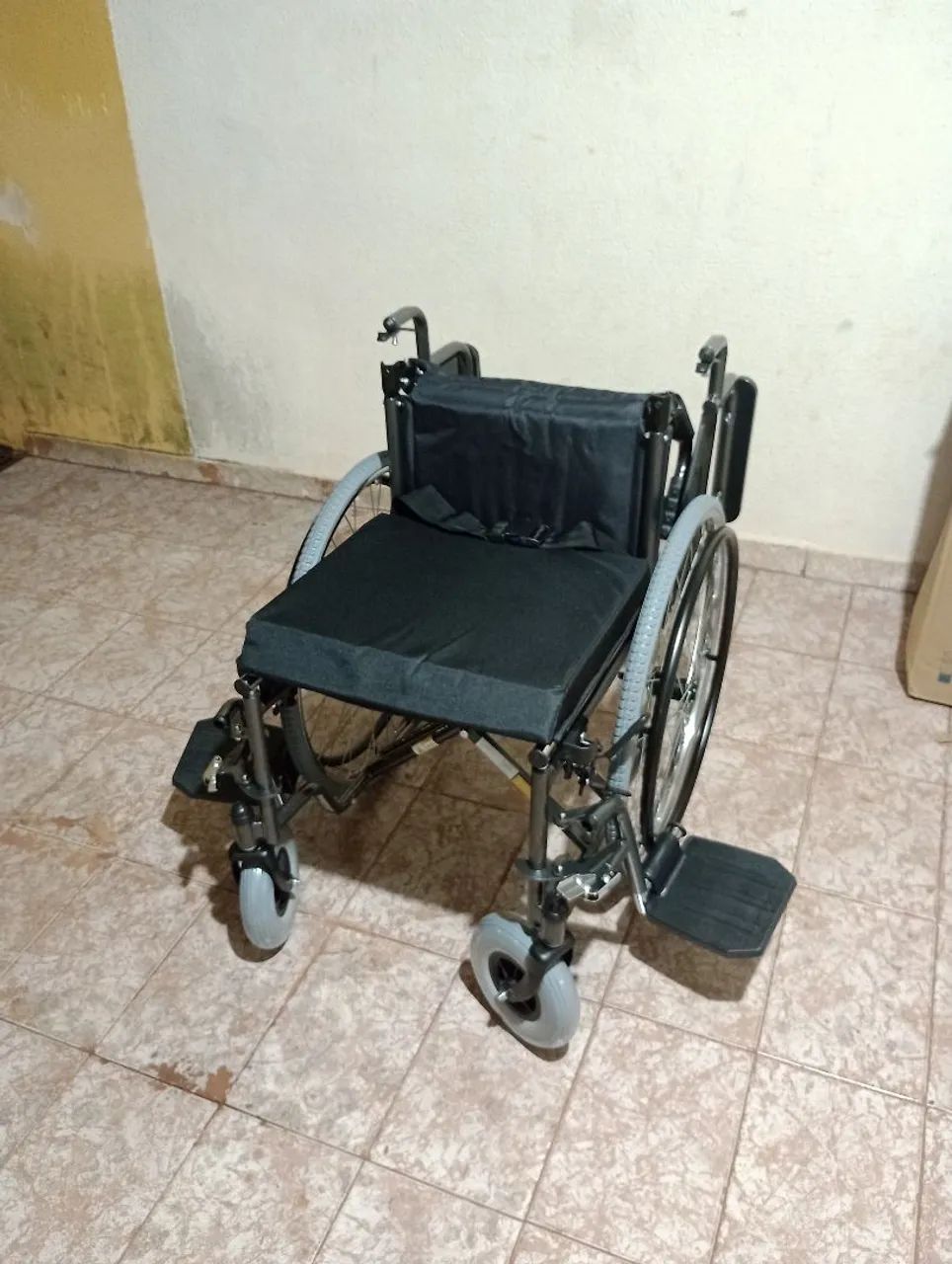 Cadeira de Rodas - Foto 5